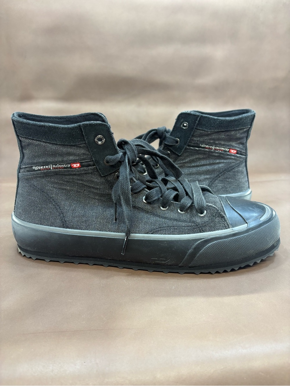 Diesel Black High-Top Canvas Sneakers with suede leather trim and Rubber Toe